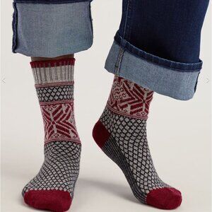 SMARTWOOL Unisex Everyday Cozy Popcorn Polka Dot Crew Socks Red Ash Gray Small